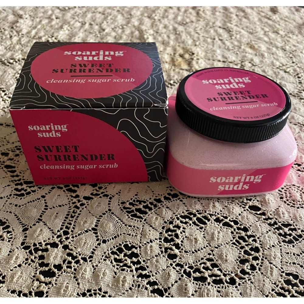 🫧Soaring Suds Cleansing Sugar Scrub Sweet Surrender🫧 NIB